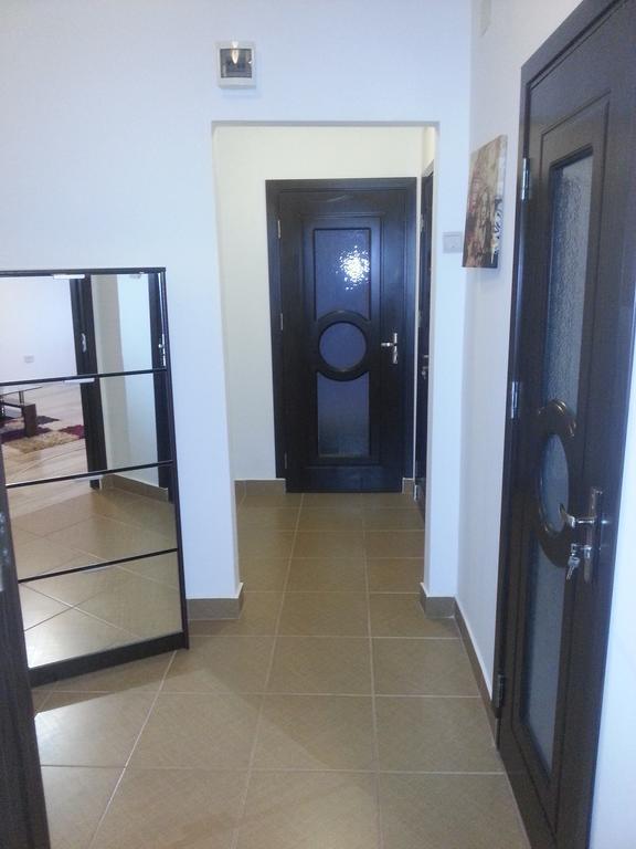 Appartement Deea Apartament à Craiova Chambre photo