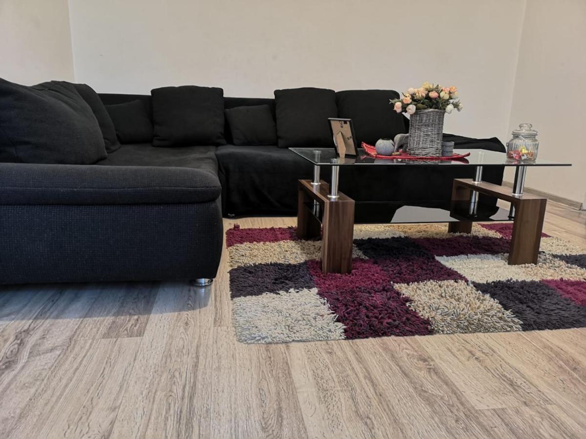Appartement Deea Apartament à Craiova Extérieur photo