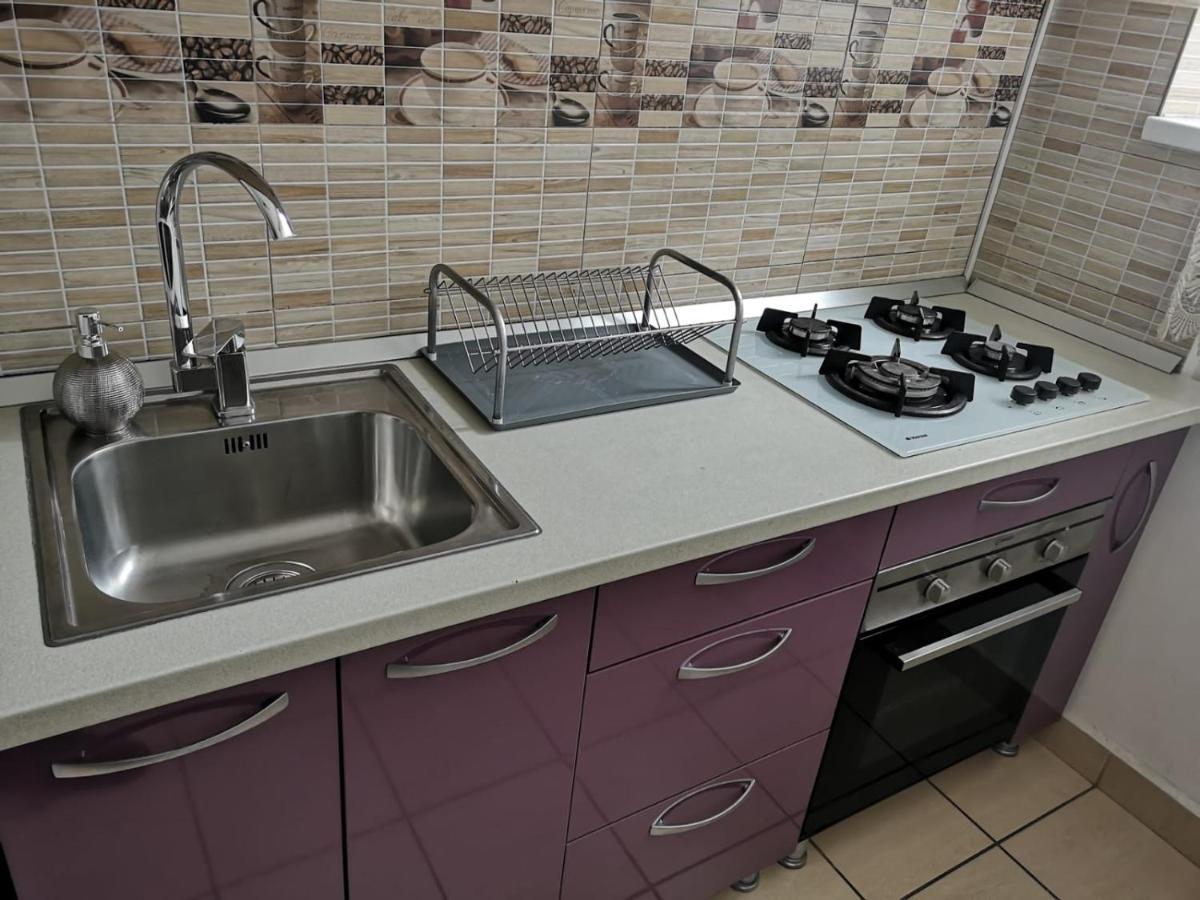 Appartement Deea Apartament à Craiova Extérieur photo