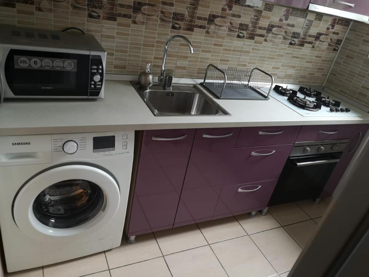Appartement Deea Apartament à Craiova Extérieur photo