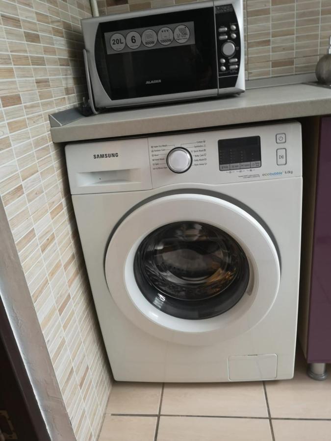 Appartement Deea Apartament à Craiova Extérieur photo