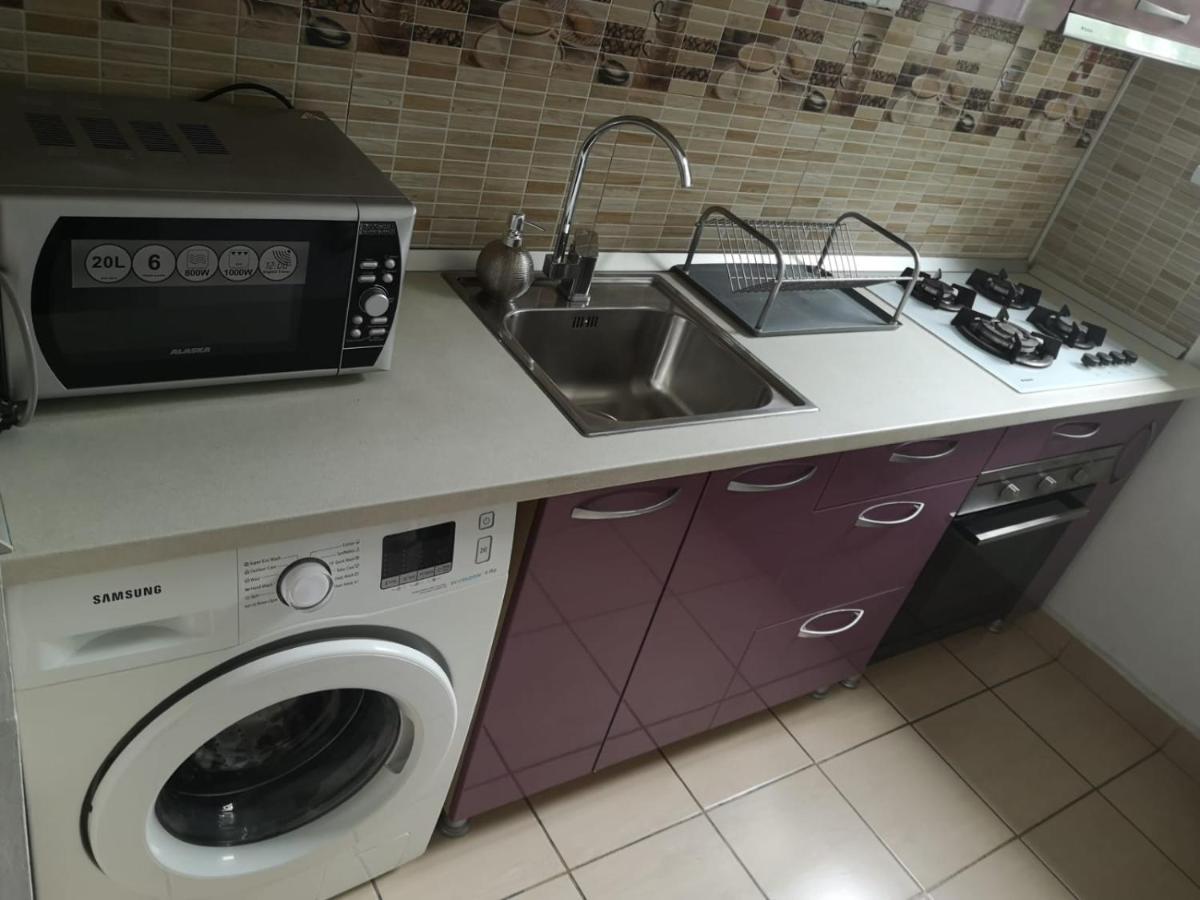 Appartement Deea Apartament à Craiova Extérieur photo